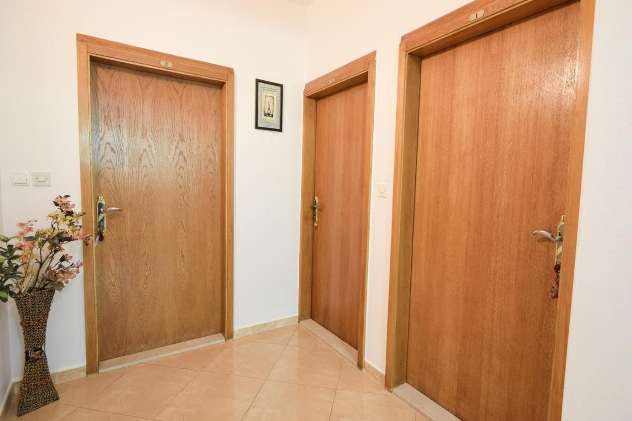 Apartamento Marios Brela Exterior foto