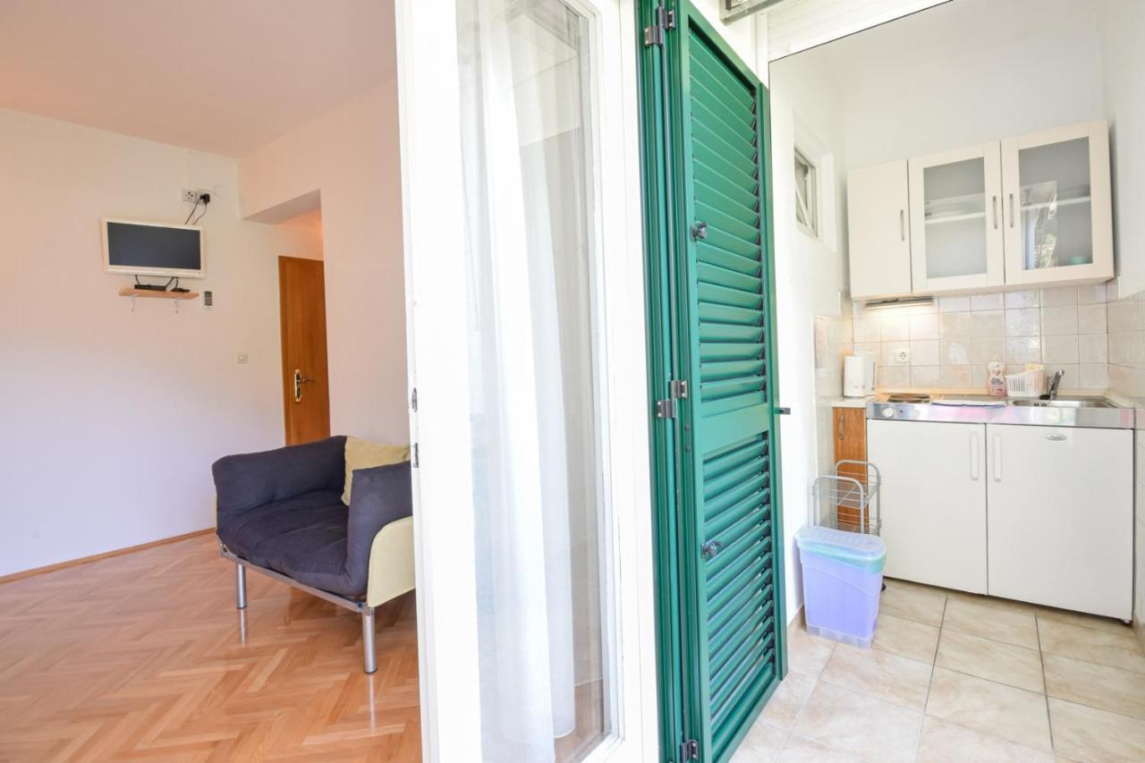 Apartamento Marios Brela Exterior foto