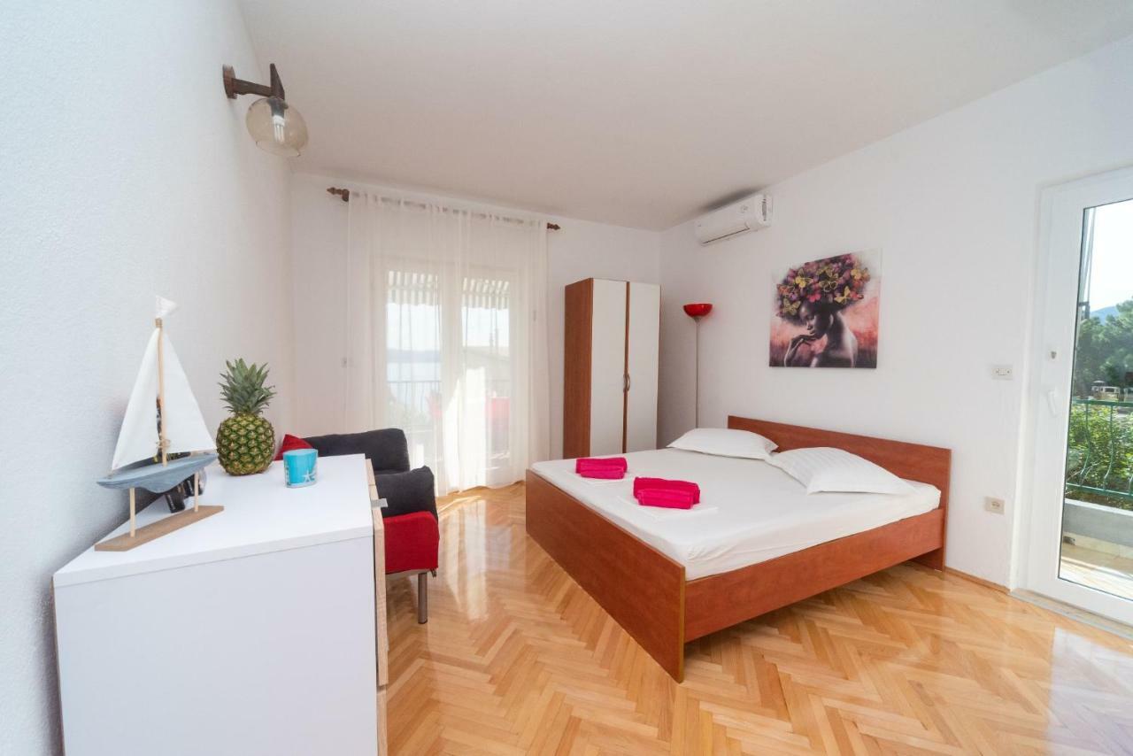 Apartamento Marios Brela Exterior foto