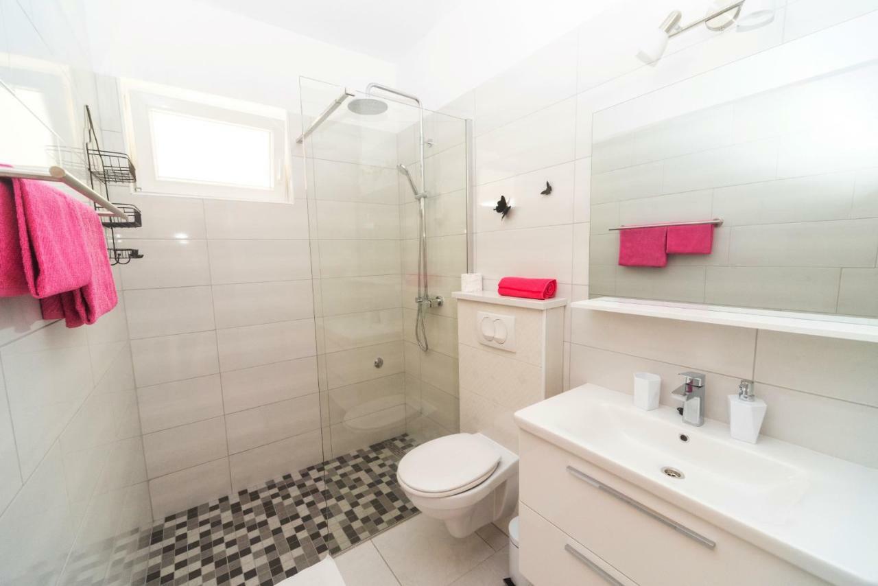 Apartamento Marios Brela Exterior foto