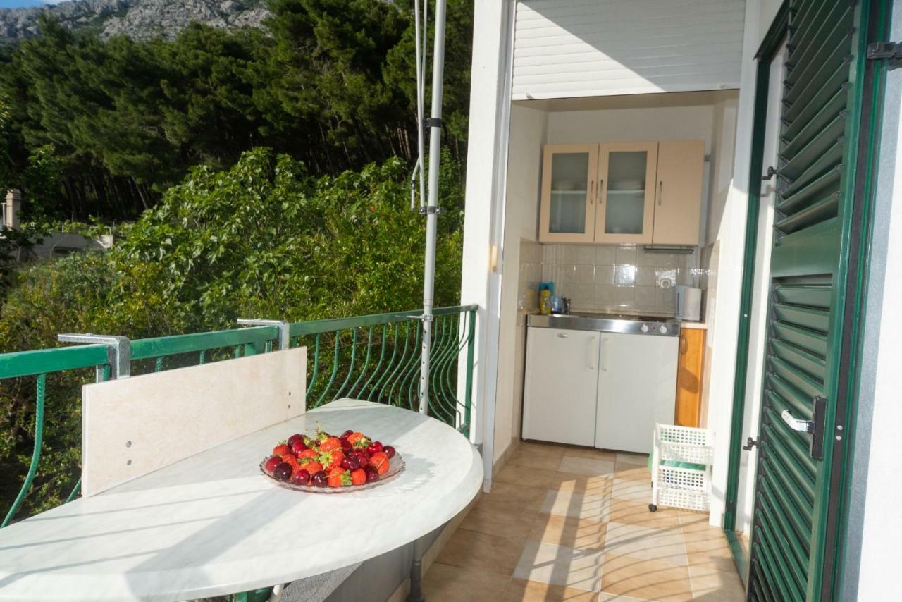 Apartamento Marios Brela Exterior foto