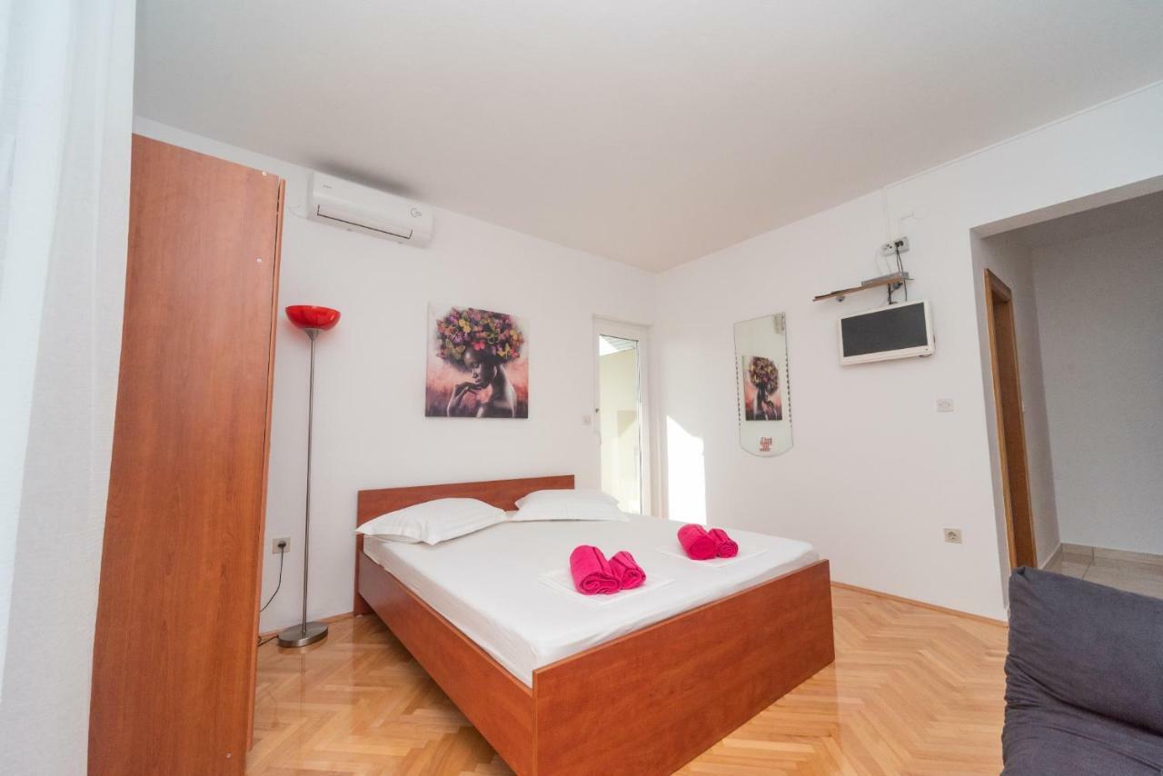Apartamento Marios Brela Exterior foto