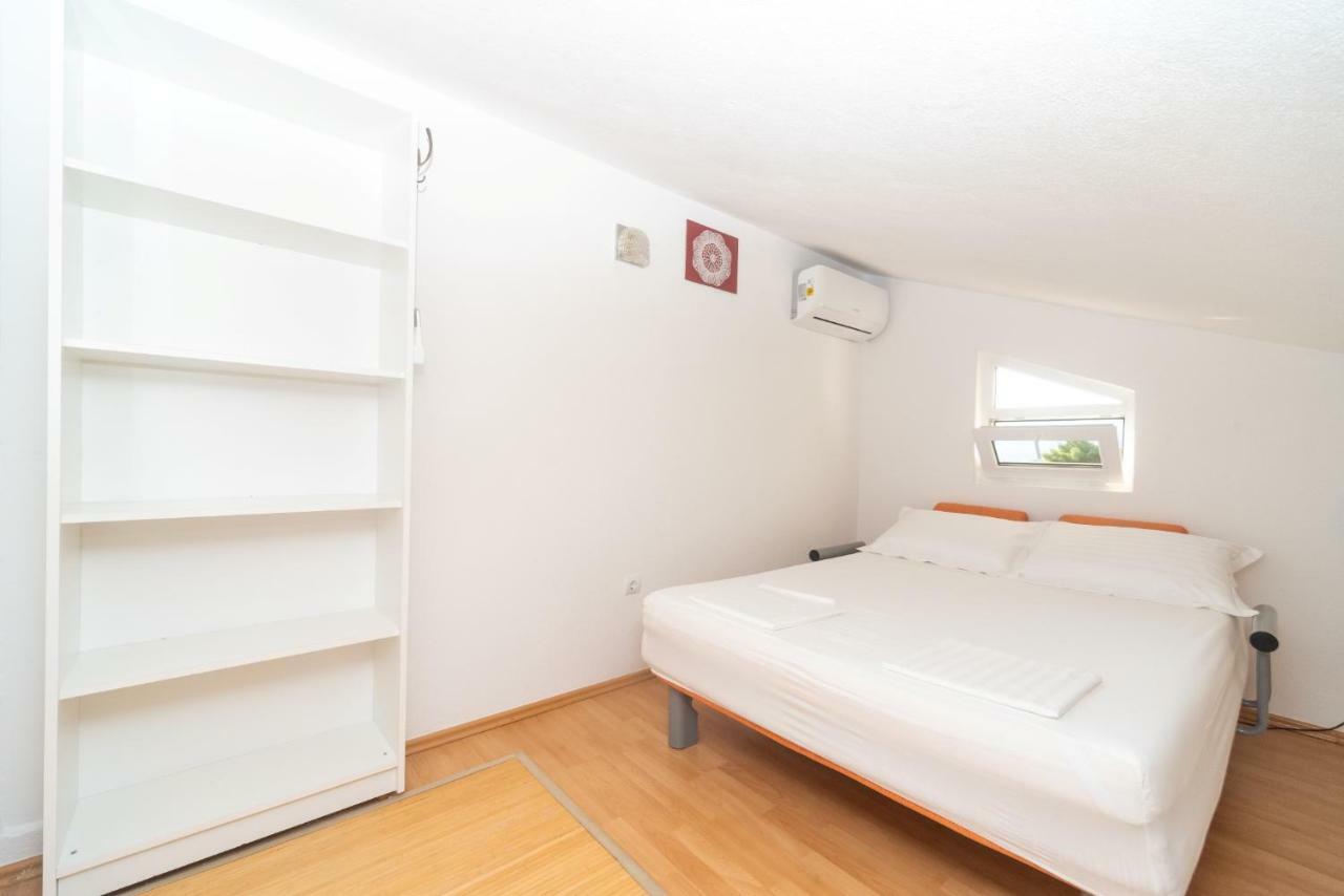 Apartamento Marios Brela Exterior foto